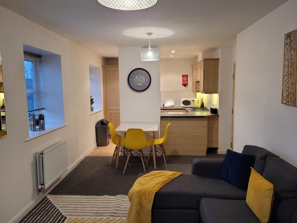 Catchpole Stays Abbey Field Apartment- A Lovely 2 Bed Apartment With Field Views Near Colchester Town Centre Exterior photo