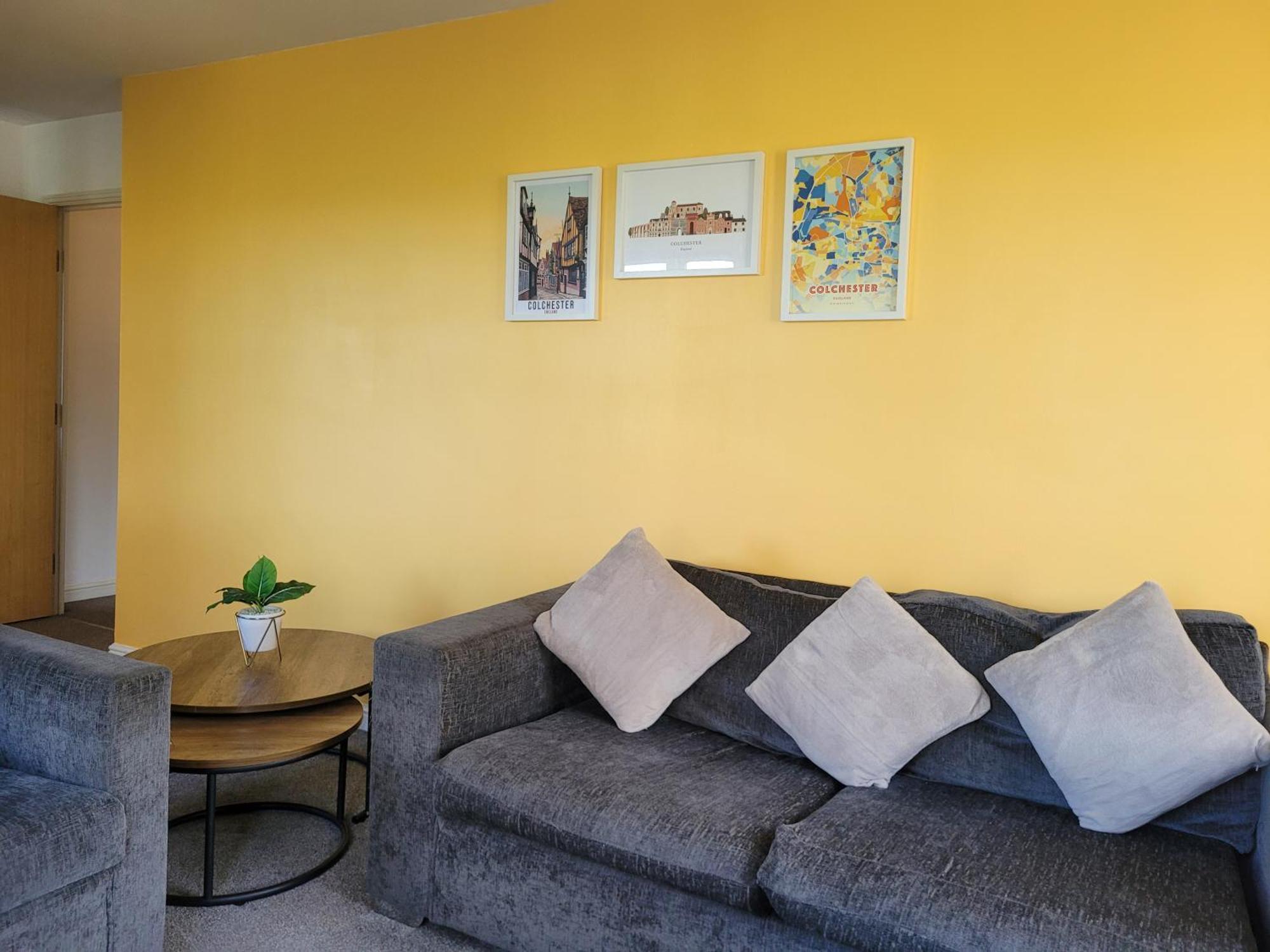 Catchpole Stays Abbey Field Apartment- A Lovely 2 Bed Apartment With Field Views Near Colchester Town Centre Exterior photo